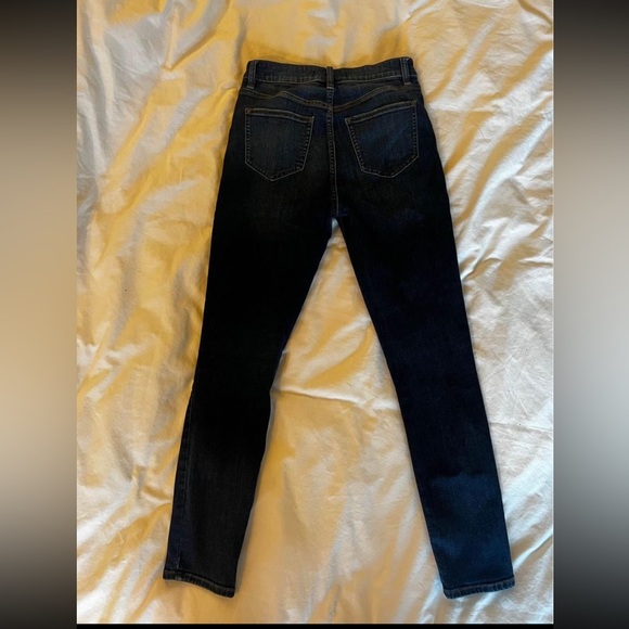 Skinny high rise and one low rise jeans sizes 27 and 26 - Picture 5 of 15